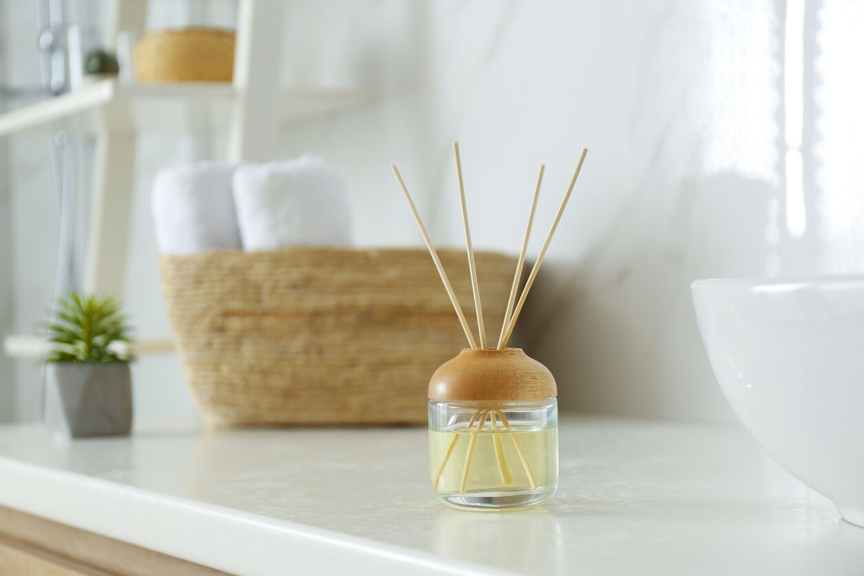 Ideas to transform your bathroom into a spa by add candles
